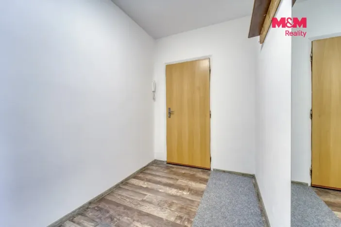 Prodej bytu 4+1, Lesná, 64 m2
