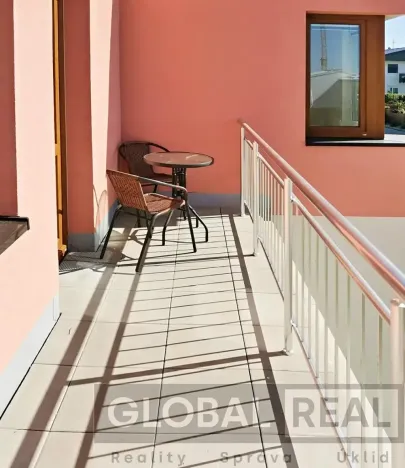 Pronájem bytu 2+kk, Lavičky, 43 m2
