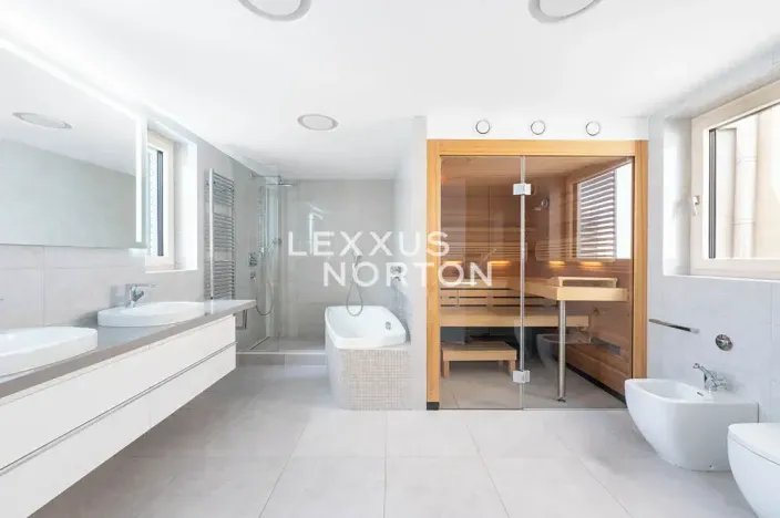 Prodej bytu 6+kk a větší, Praha - Malá Strana, Mostecká, 410 m2