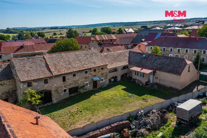 Prodej rodinného domu, Blšany u Loun, 400 m2