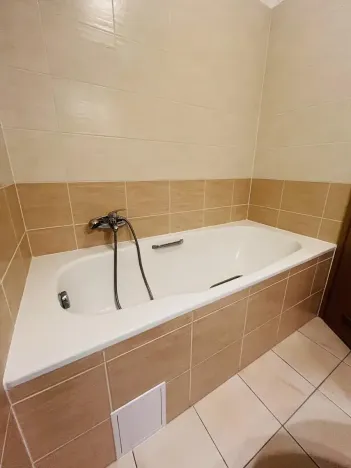 Pronájem bytu 1+1, Hradec Králové, Rybova, 49 m2