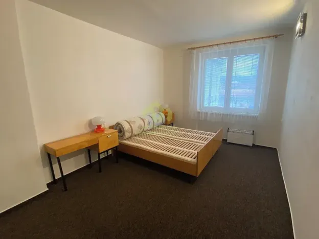 Pronájem bytu 2+1, Holoubkov, 60 m2