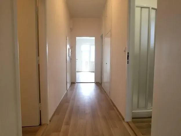 Pronájem kanceláře, Praha - Smíchov, Štefánikova, 77 m2