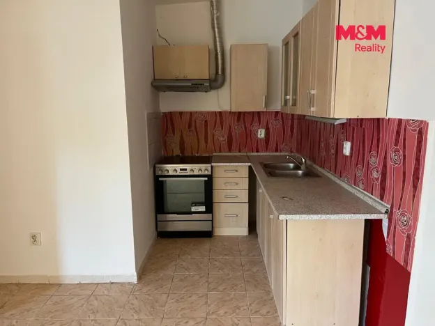 Pronájem bytu 2+kk, Louny, Komenského náměstí, 45 m2