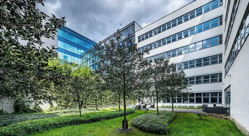 Pronájem kanceláře, Praha - Smíchov, Radlická, 364 m2