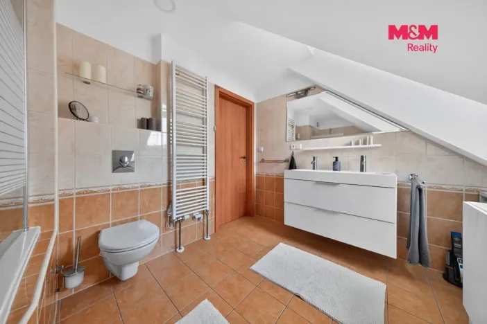 Prodej rodinného domu, Líbeznice, Ve Dvoře, 104 m2
