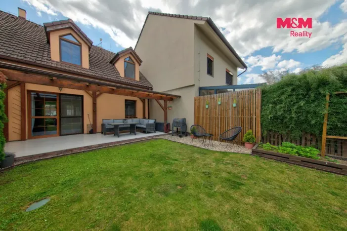 Prodej rodinného domu, Líbeznice, Ve Dvoře, 104 m2