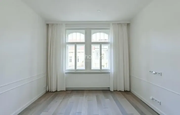 Pronájem bytu 2+kk, Praha - Vinohrady, náměstí Jiřího z Poděbrad, 56 m2