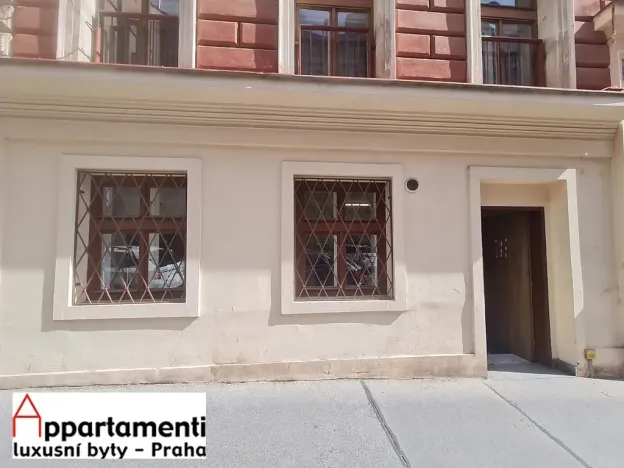 Pronájem obchodního prostoru, Praha - Vinohrady, Šafaříkova, 66 m2