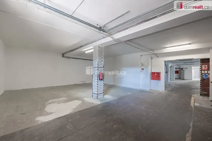 Pronájem výrobních prostor, Doksy, Václ. Plecitého, 4300 m2