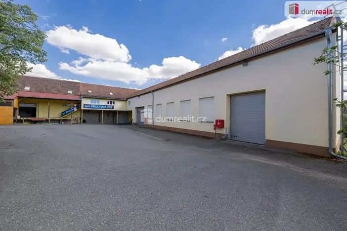 Pronájem výrobních prostor, Doksy, Václ. Plecitého, 4300 m2