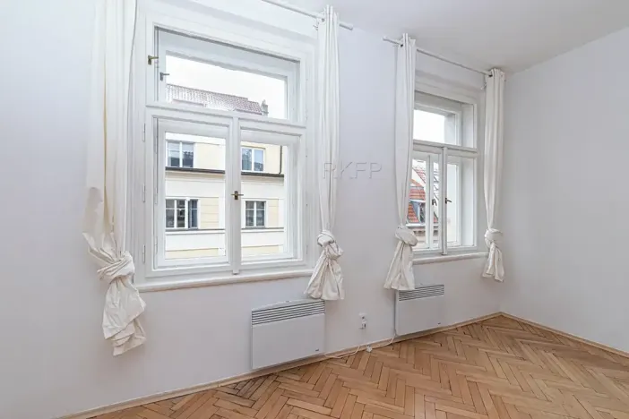 Pronájem bytu 2+1, Praha - Vinohrady, Varšavská, 70 m2