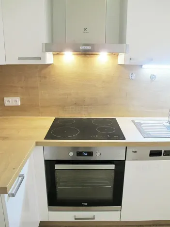 Pronájem bytu 2+kk, Praha - Libeň, Vacínova, 37 m2