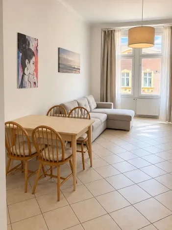 Pronájem bytu 2+kk, Praha - Karlín, Kubova, 43 m2