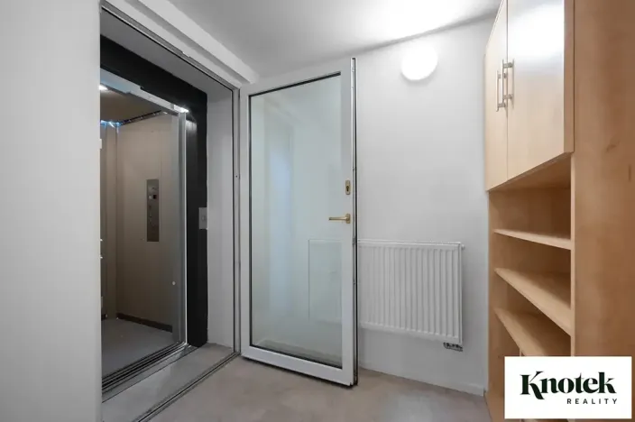 Pronájem bytu 6+kk a větší, Brno, Štefánikova, 400 m2