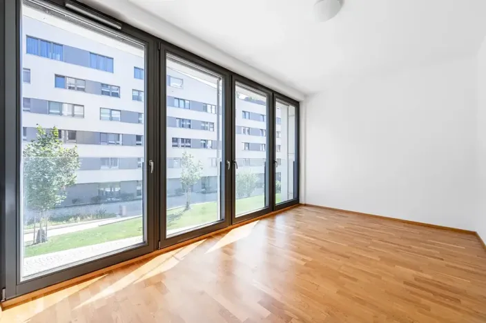 Pronájem bytu 2+kk, Praha - Karlín, U Mlýnského kanálu, 58 m2
