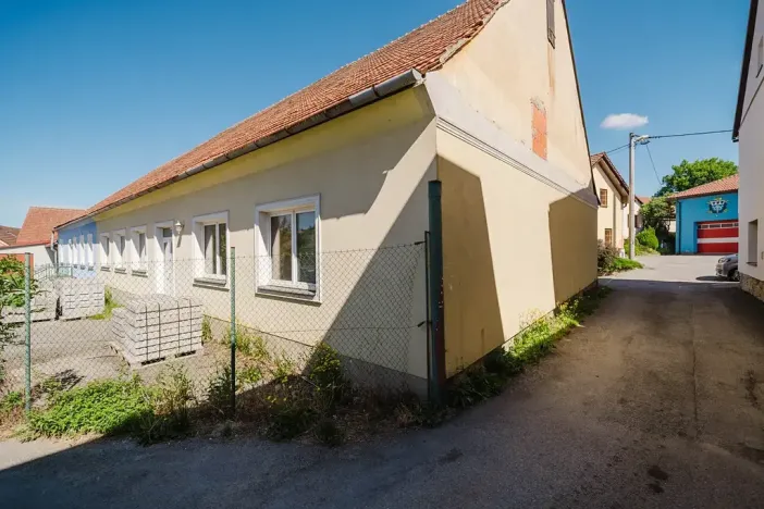 Prodej vícegeneračního domu, Kamenice, 1737 m2