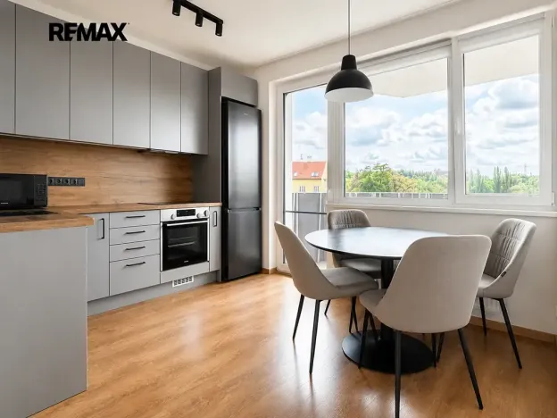 Pronájem bytu 2+kk, Praha - Hloubětín, Kbelská, 54 m2