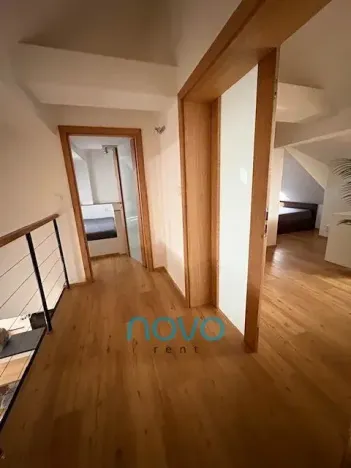 Pronájem bytu 3+1, Praha - Vinohrady, Na Kozačce, 115 m2