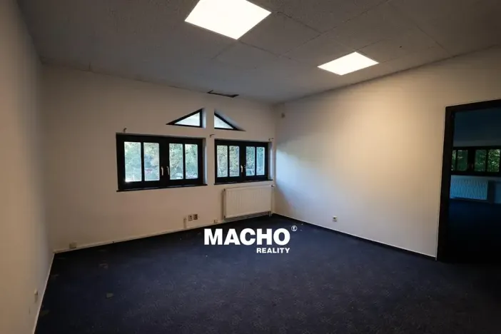 Pronájem skladu, Praha - Vysočany, Freyova, 849 m2