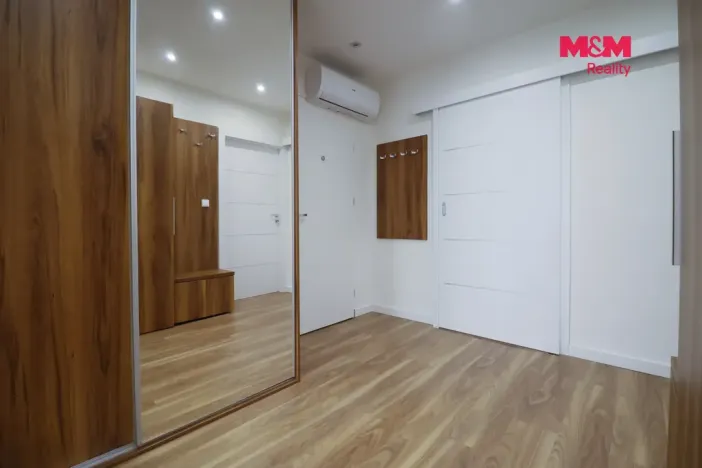 Pronájem bytu 3+1, Teplice, Zelená, 70 m2