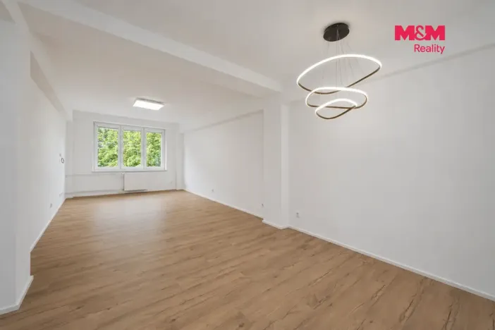 Prodej bytu 4+1, Pardubice, Palackého třída, 91 m2