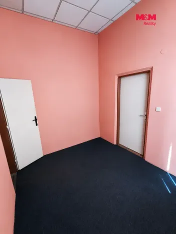 Pronájem obchodního prostoru, Hradec Králové, Panelová, 190 m2