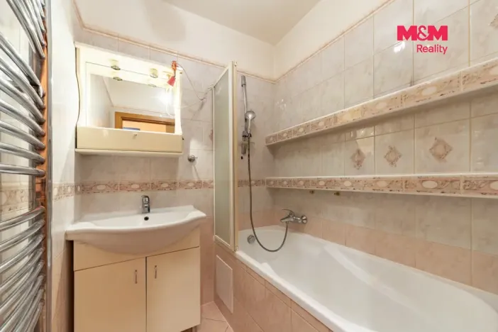 Prodej bytu 3+1, Chodov, Husova, 68 m2