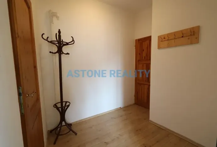 Pronájem bytu 1+kk, Praha - Břevnov, Hošťálkova, 54 m2