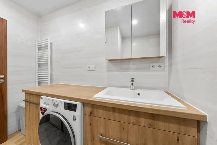 Prodej bytu 2+1, Povrly, Sídliště II, 56 m2