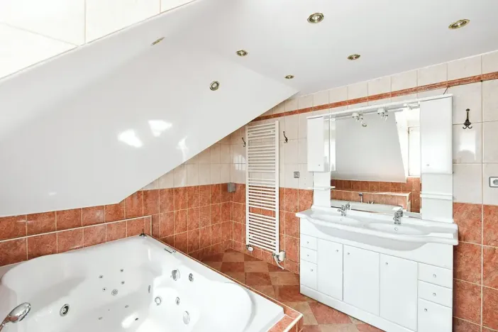 Pronájem rodinného domu, Praha - Štěrboholy, K valu, 220 m2