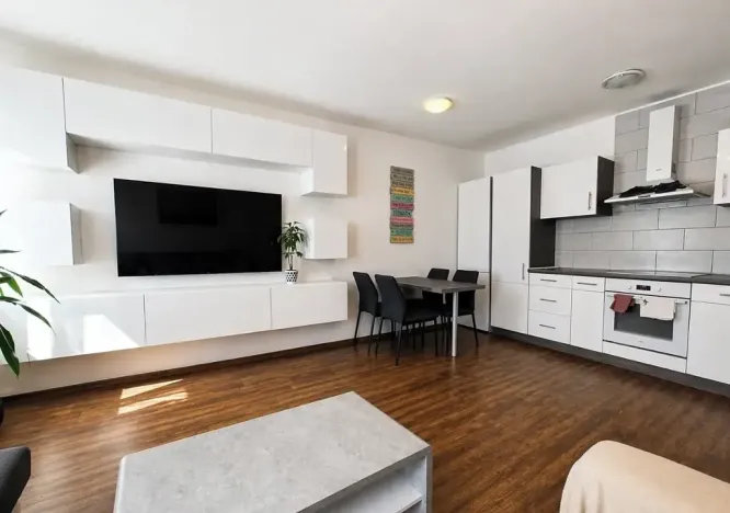 Pronájem bytu 3+kk, Tlučná, 56 m2