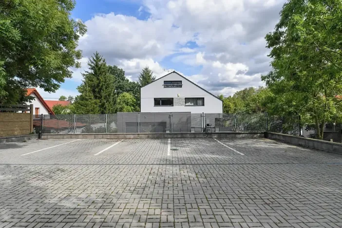 Prodej rodinného domu, Praha - Benice, Na koupaliště, 144 m2