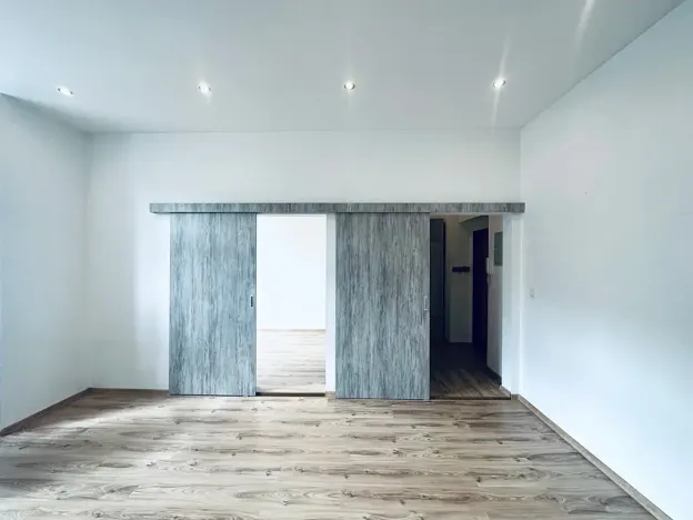 Prodej bytu 2+1, Karlovy Vary, Jaltská, 51 m2