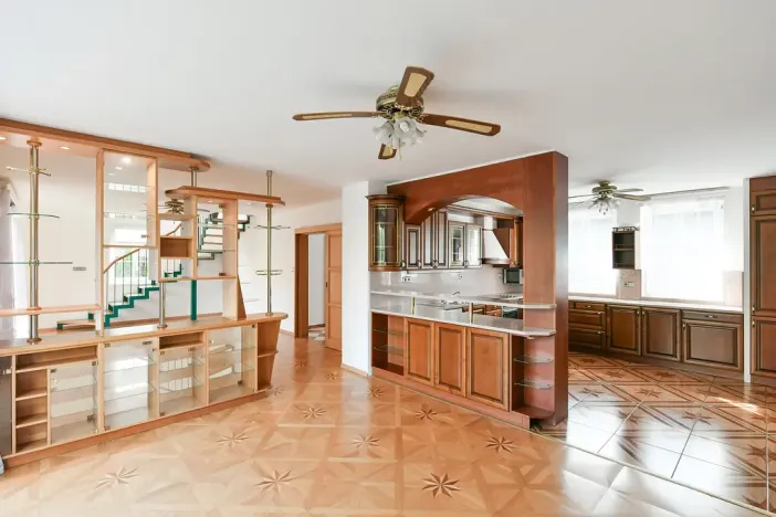 Pronájem rodinného domu, Praha - Štěrboholy, K valu, 220 m2