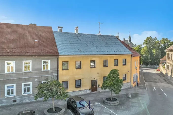 Prodej rodinného domu, Doksy, náměstí Republiky, 470 m2