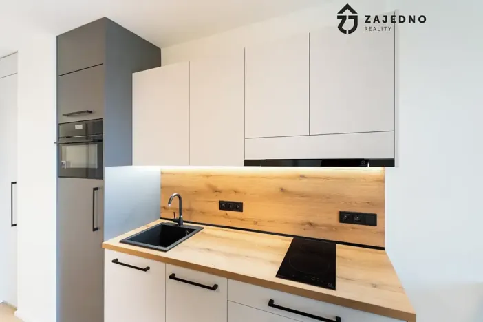 Pronájem bytu 1+kk, Brno, třída Generála Píky, 35 m2