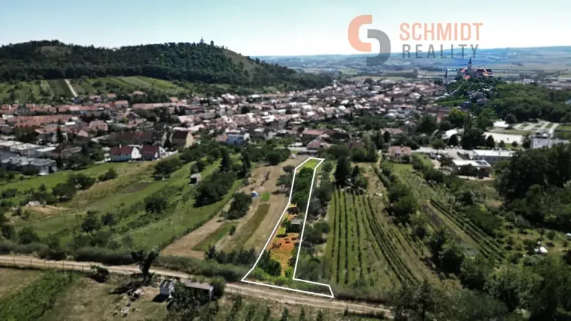 Prodej pozemku, Mikulov, M. Majerové, 1610 m2