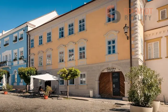 Pronájem kanceláře, Mikulov, Náměstí, 26 m2