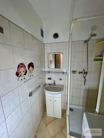 Prodej bytu 3+1, Broumov, Dukelská, 57 m2