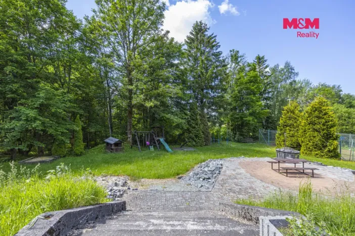 Prodej ubytování, Deštné v Orlických horách, 1200 m2
