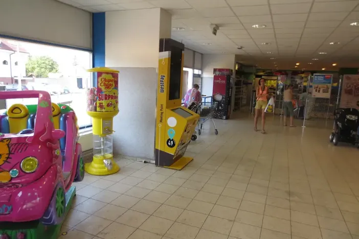 Pronájem obchodního prostoru, Brno, 711 m2