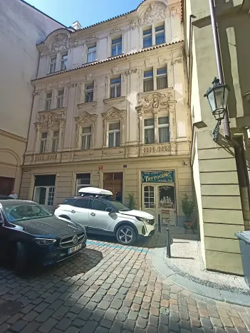 Pronájem kanceláře, Praha - Staré Město, Týnská ulička, 73 m2