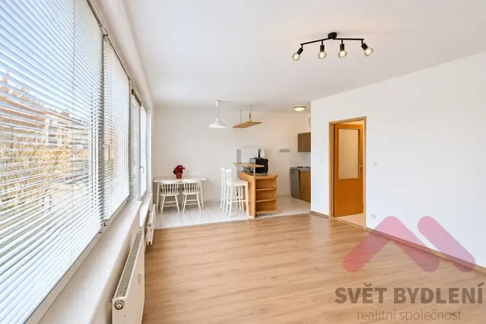 Pronájem bytu 1+kk, Praha - Vysočany, bratří Dohalských, 42 m2