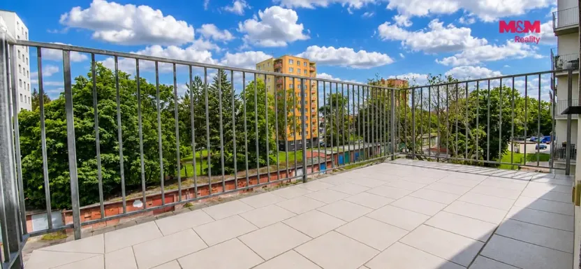 Pronájem bytu 2+kk, Pardubice - Zelené Předměstí, Pod Vinicí, 57 m2