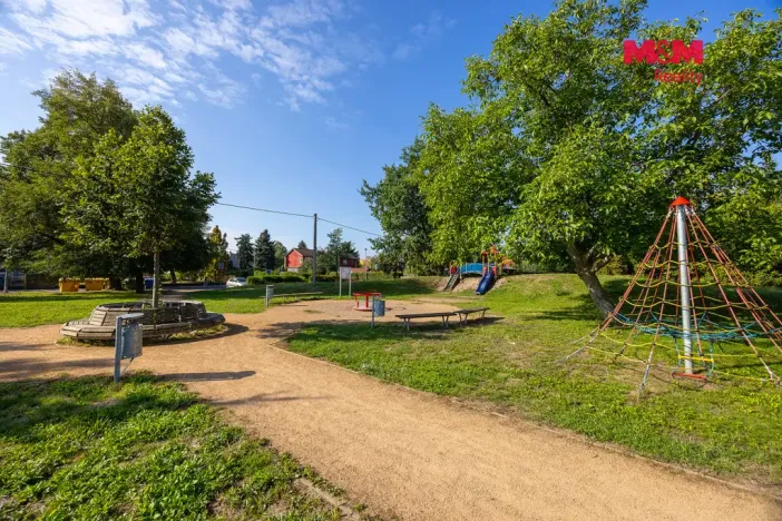 Prodej bytu 3+1, Pardubice - Ohrazenice, Mrštíků, 75 m2