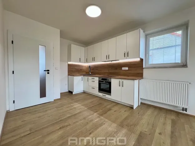 Pronájem bytu 1+kk, Malhostovice, 40 m2