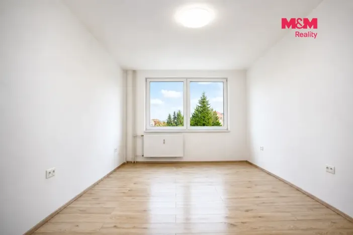 Pronájem bytu 1+kk, Jindřichův Hradec - Jindřichův Hradec V, Kosmonautů, 31 m2