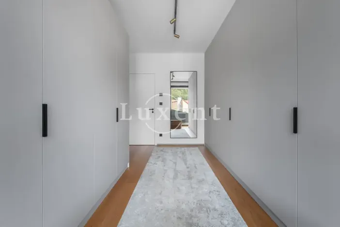 Prodej bytu 4+kk, Praha - Radlice, Pechlátova, 191 m2