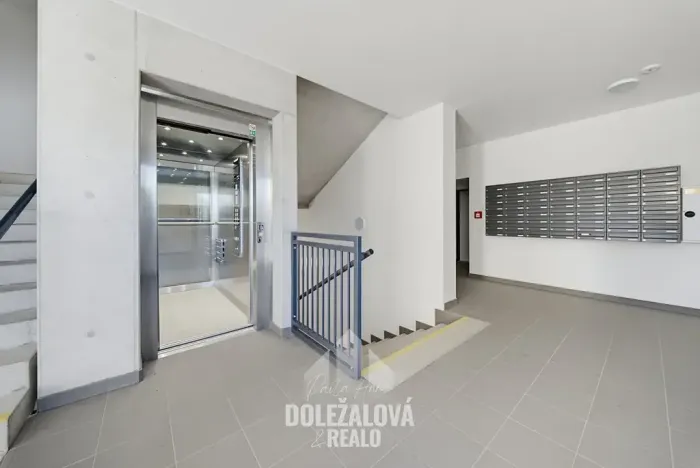 Pronájem bytu 1+kk, Jihlava, Okružní, 45 m2